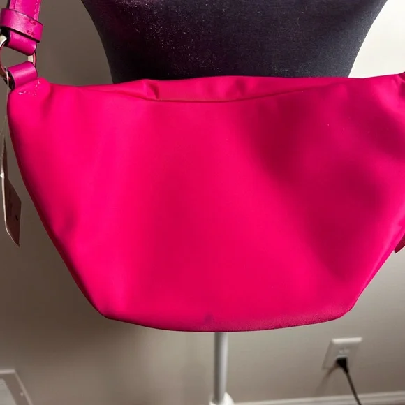 🩷♣️ NWT Kate Spade Hot Pink Crossbody Eye Catching Bag! Fun pop of color! - Picture 6 of 8